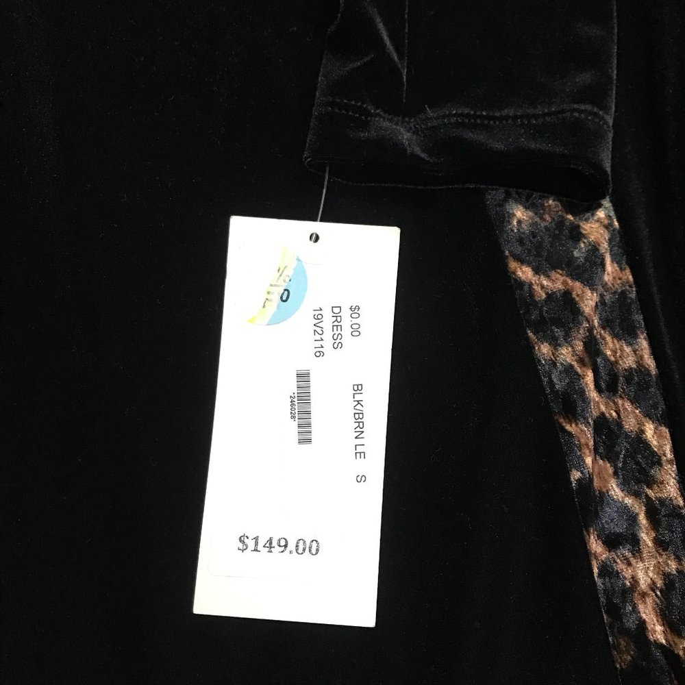 BENDIGO IMPRESSION ROBE NWT